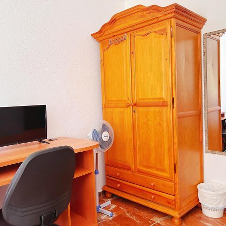 3 Habitacion Centro Уэльва Экстерьер фото