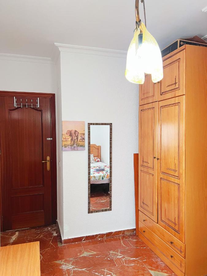 3 Habitacion Centro Уэльва Экстерьер фото